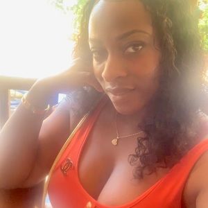 Meet your Posher, Latisa